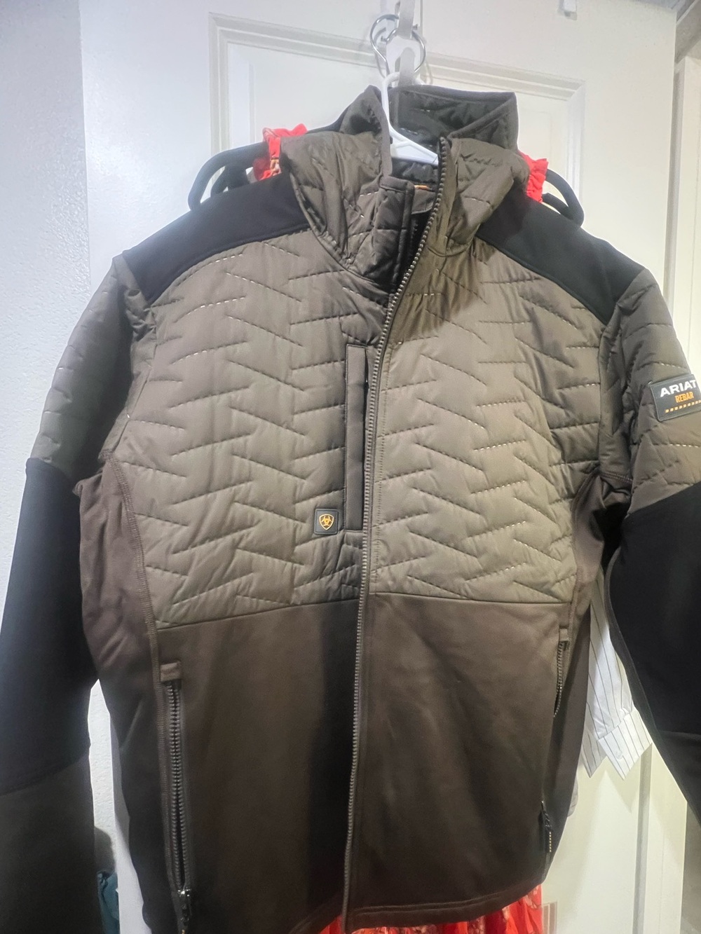 Ariat Men’s Brown and Black Quilted Softshell Jacket